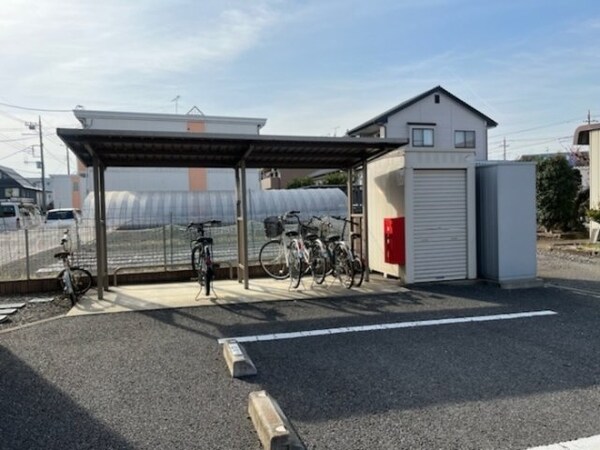 建物設備(駐輪場)