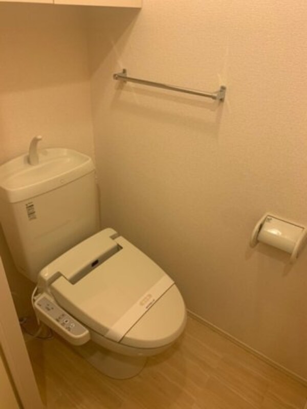 トイレ(温水洗浄暖房便座のトイレ)