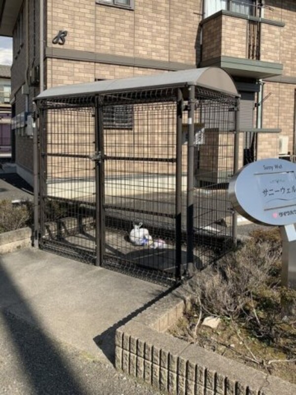 駐車場(敷地内ごみステーション)