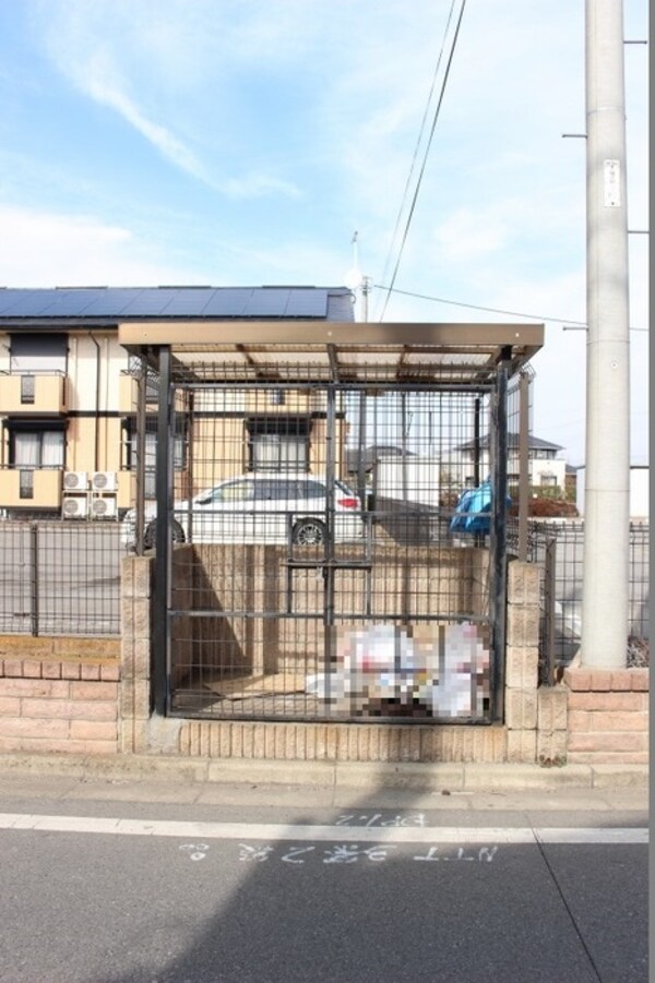 建物設備(敷地内ごみステーション)