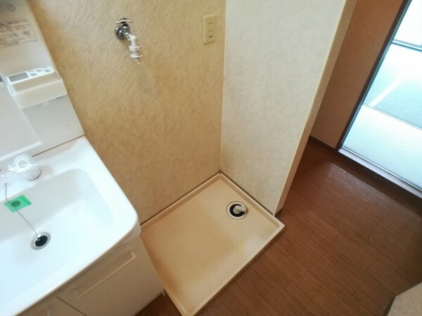 建物設備(洗濯機置き場)