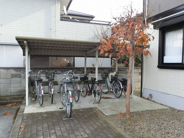 建物設備(駐輪場)