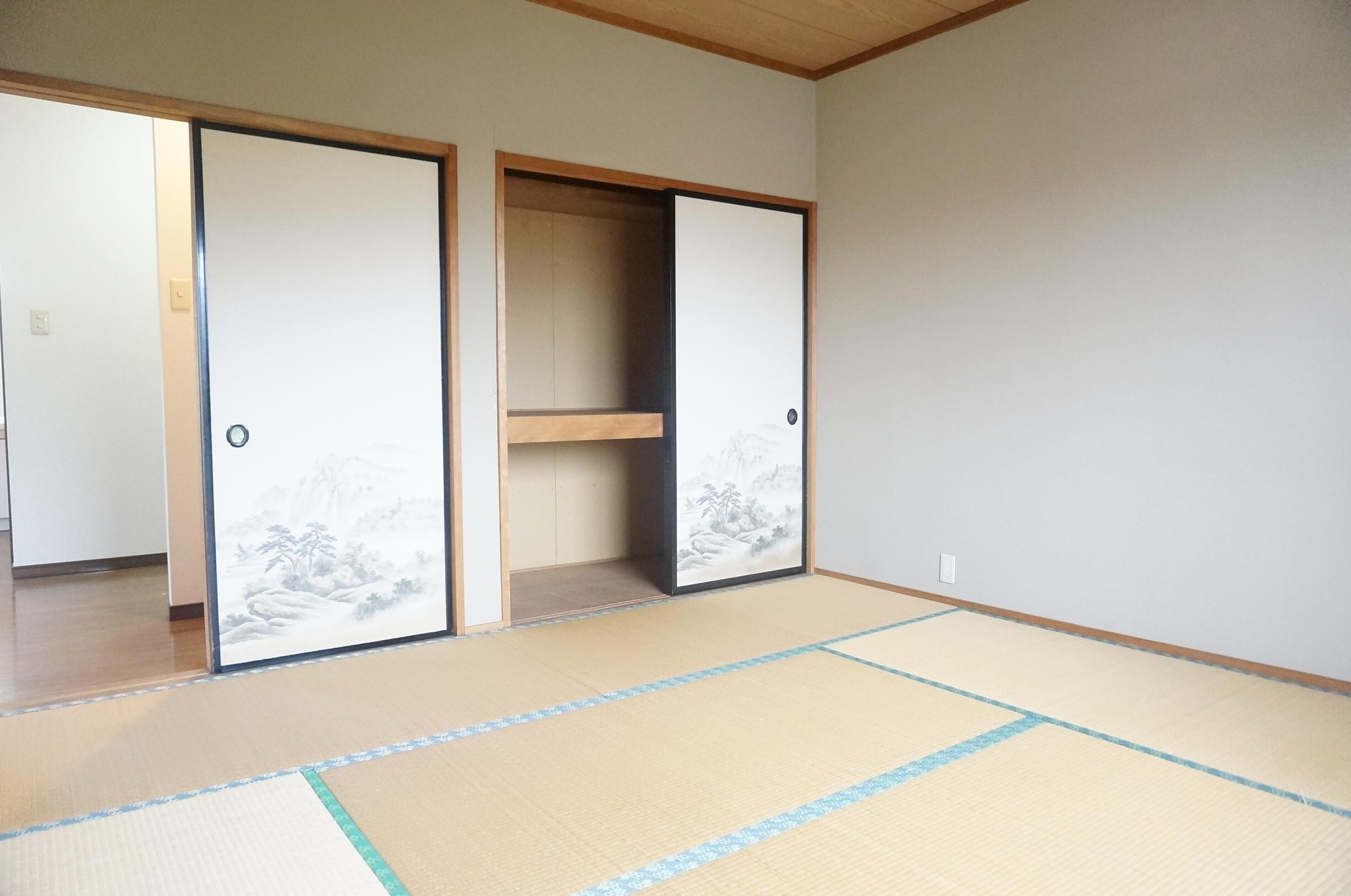 物件内観写真5　(洋室に変更になります。)