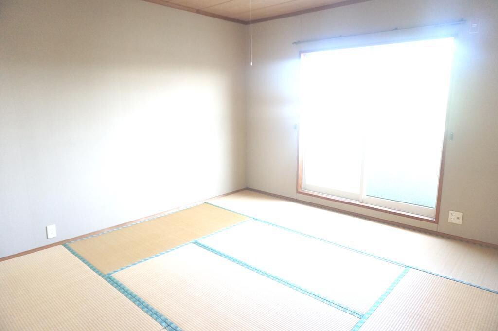 物件内観写真13　(洋室に変更になります。)