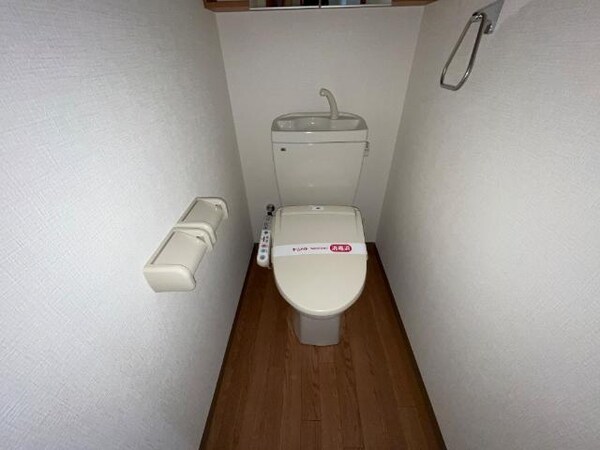 トイレ(シャワー付トイレ)
