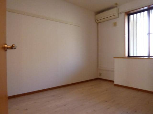物件内観写真11　(洋室)