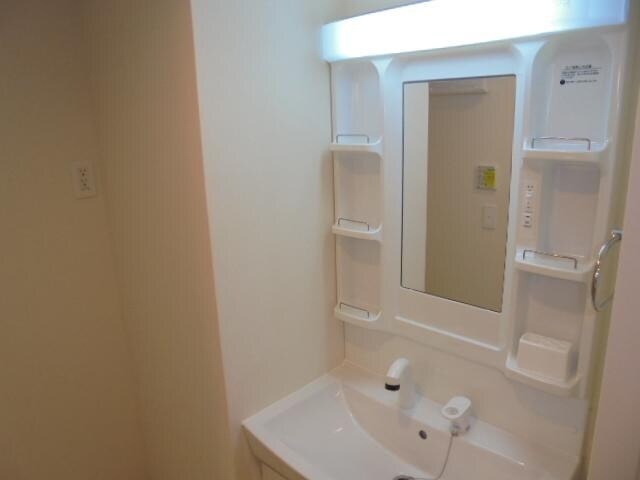 物件内観写真18　(洗髪洗面化粧台)