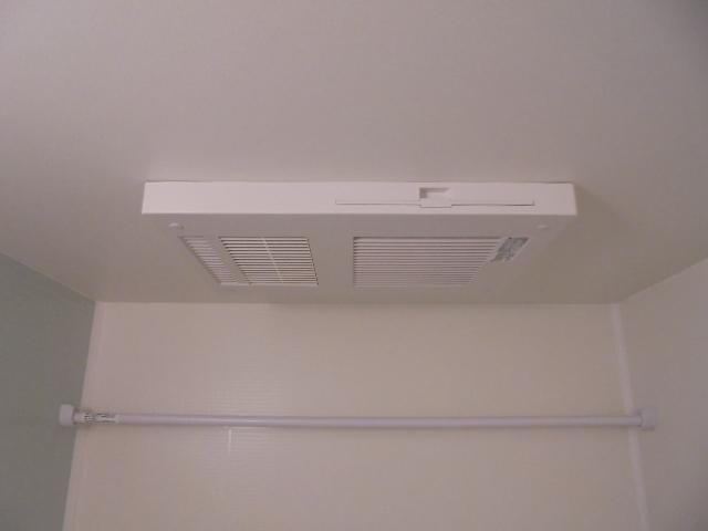 物件内観写真24　(浴室乾燥機)