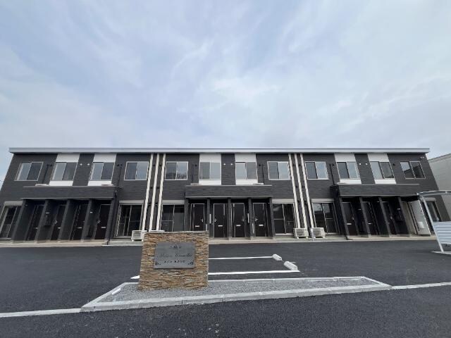 物件外観写真1　(外観写真（昼）)