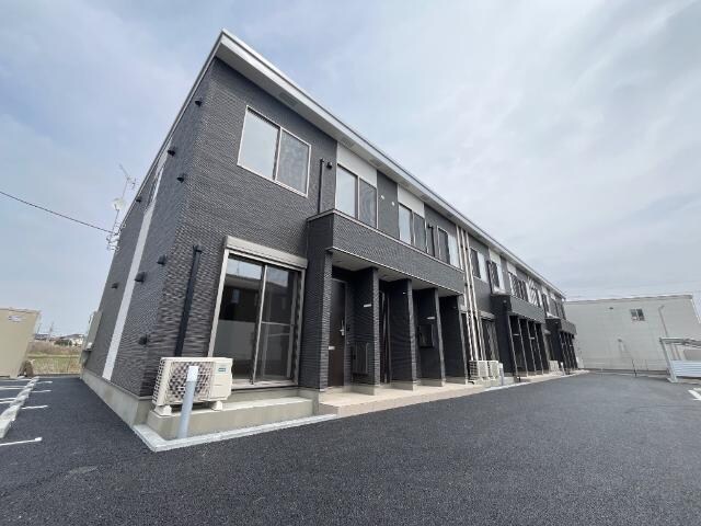 物件外観写真2　(外観写真（昼）)