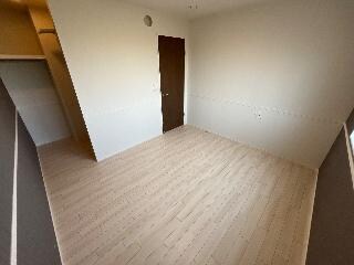 物件内観写真16　(寝室)