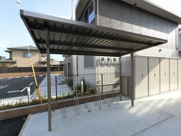 建物設備(駐輪場)