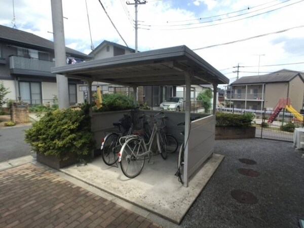 建物設備(駐輪場)