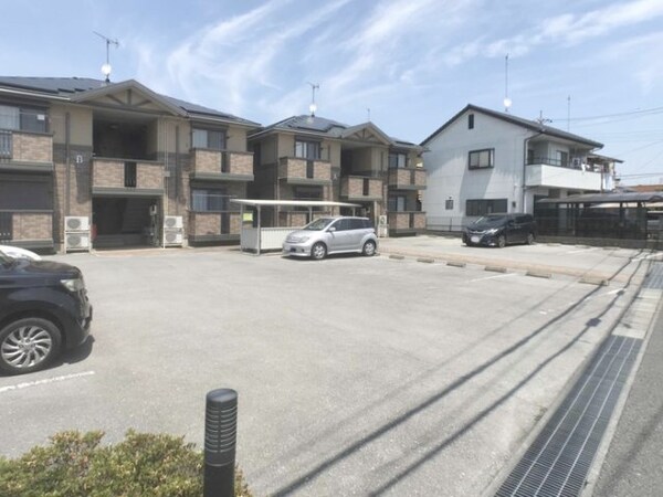 駐車場(駐車場)