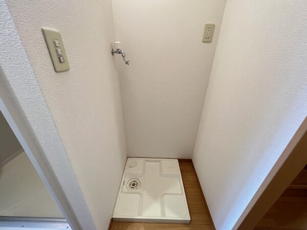 建物設備(洗濯機置き場)