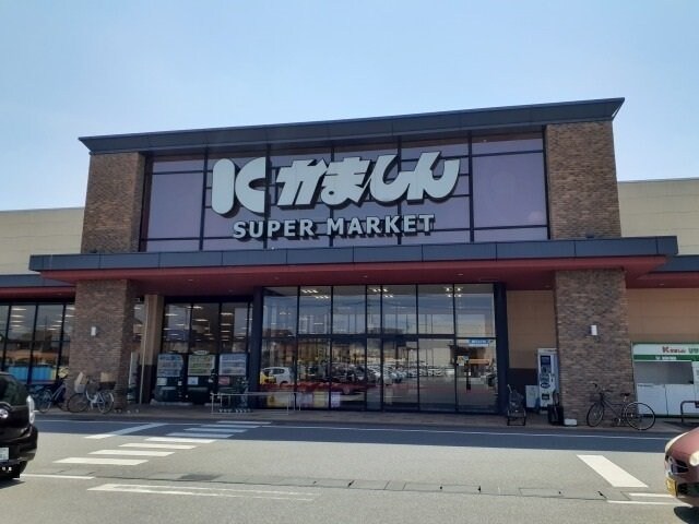 物件外観写真3　(かましん平松本町店まで800m)