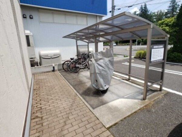建物設備(駐輪場)