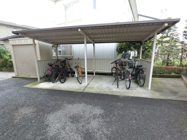 建物設備(駐輪場)