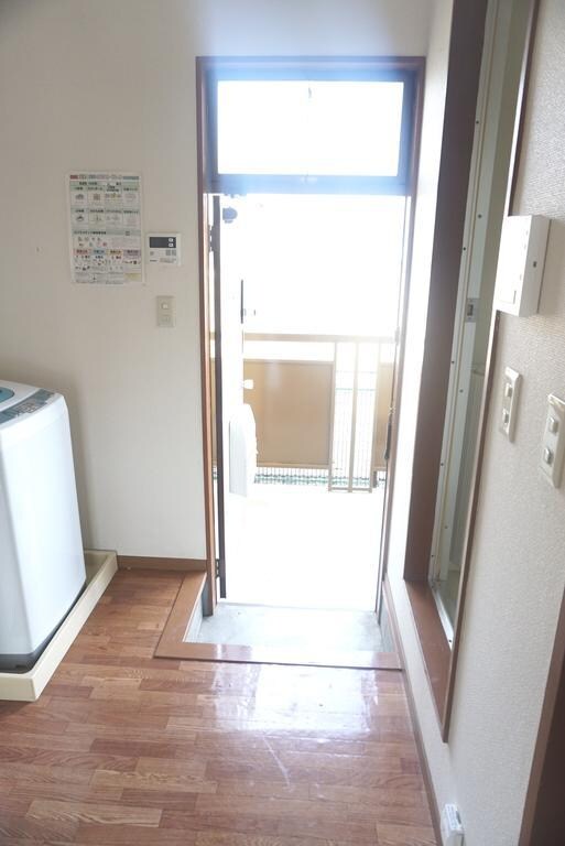 物件内観写真13　(洗濯機もついてます！)