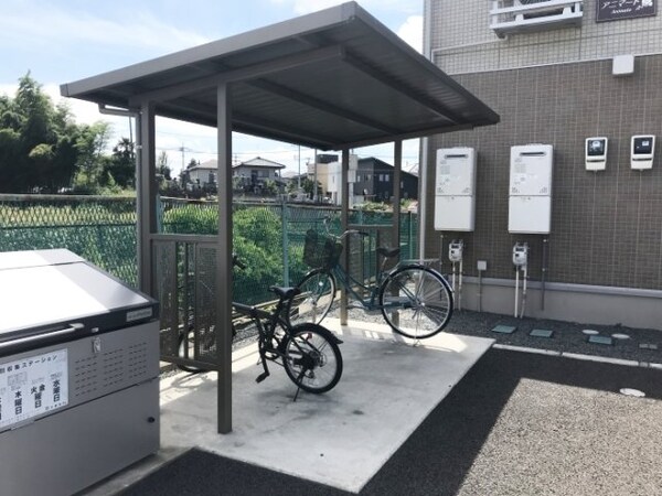 建物設備(駐輪場)