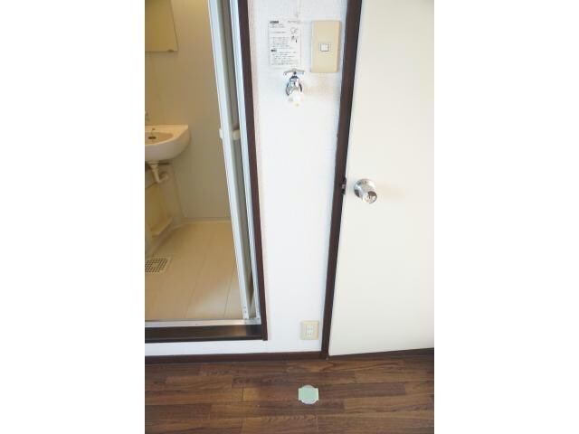 物件内観写真12　(洗濯機置き場)