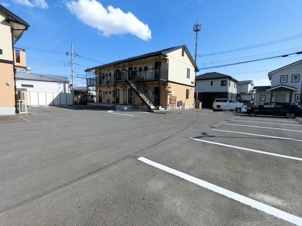 駐車場(駐車場)