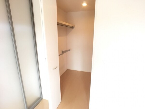 収納(ウォークインクローゼット)