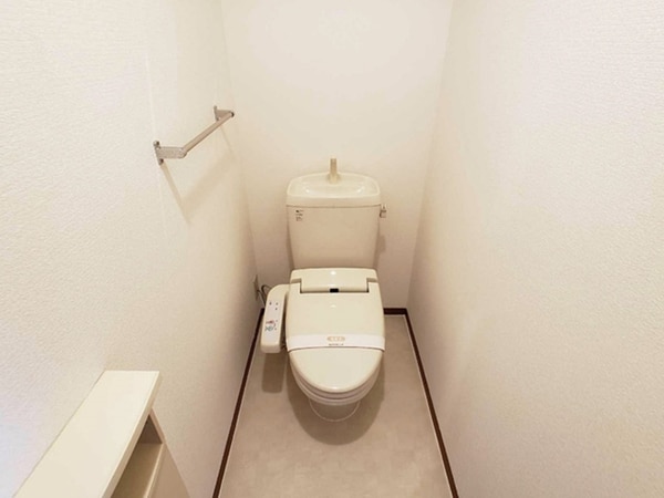 トイレ(温水洗浄暖房便座のトイレ)