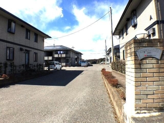 物件外観写真3　(建物周辺)