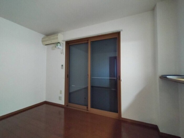 物件内観写真15　(シャッター雨戸)