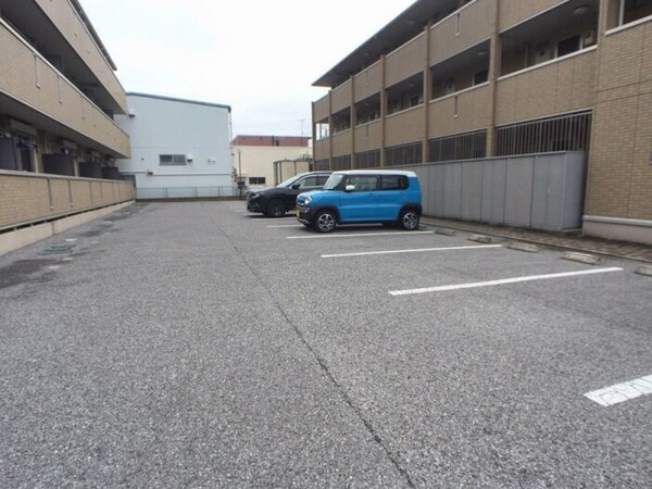 駐車場(駐車場)