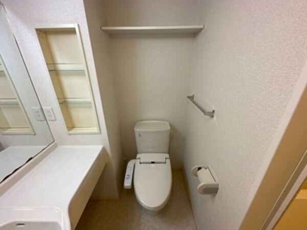 トイレ(温水洗浄暖房便座)