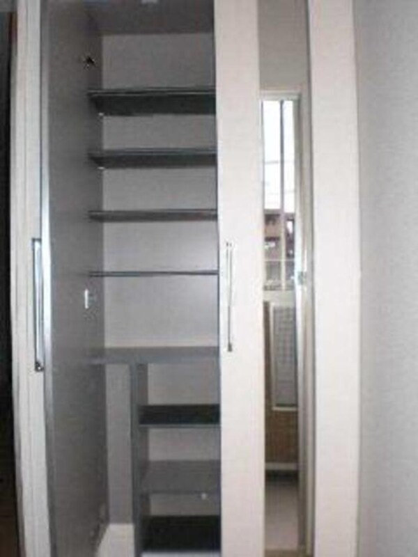 建物設備(鏡付きｼｭｰｽﾞﾎﾞｯｸｽ)