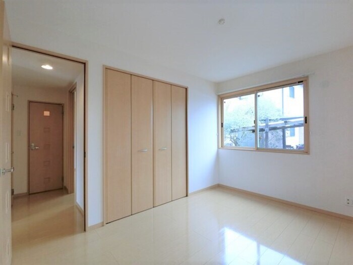 物件内観写真11　(クローゼット付き東洋室)