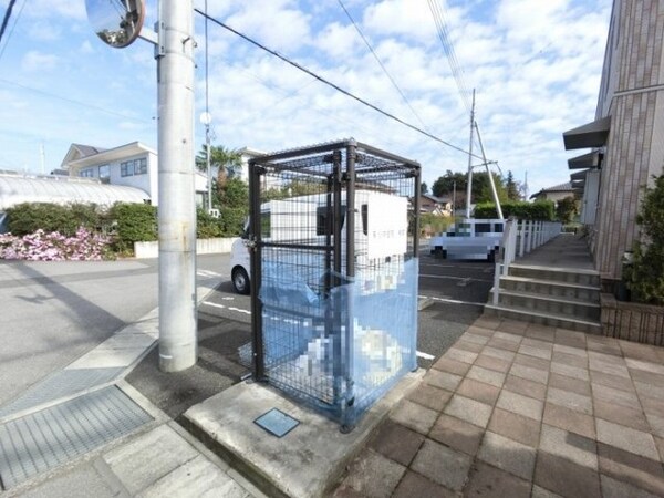 ロビー・ラウンジ(敷地内ごみステーション)