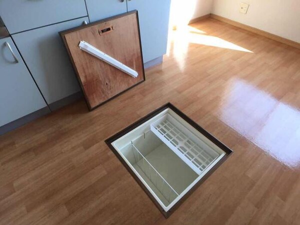 収納(床下収納)