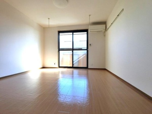 洋室(洋室・窓側)