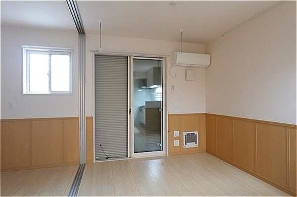 居室(シャッター雨戸)