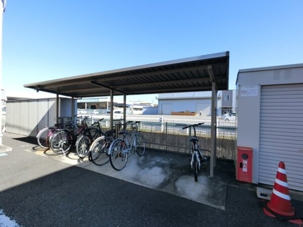 建物設備(駐輪場)