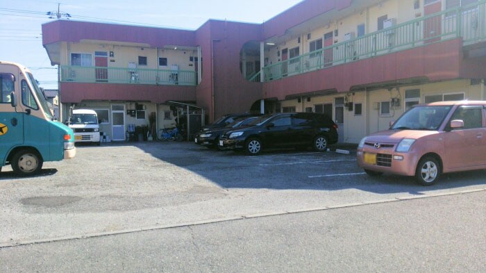 物件外観写真2　(駐車場)