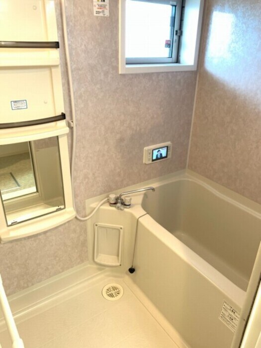 物件内観写真7　(換気暖房乾燥機付浴室)