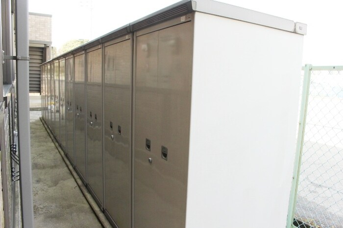 物件内観写真12　(外部物置)