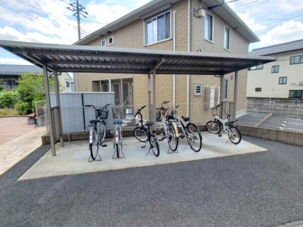 建物設備(駐輪場)