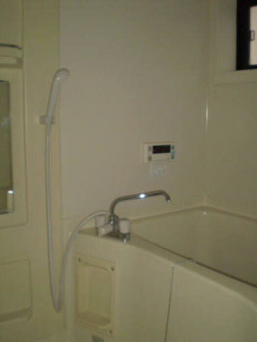 物件内観写真3　(浴室(追焚き付き))