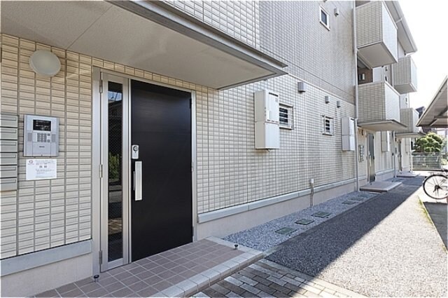 物件外観写真4　(エントランス)