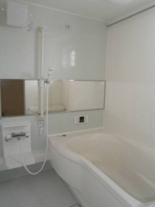 物件内観写真4　(浴室乾燥機能付 1坪風呂)