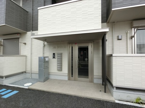 エントランス(エントランス（宅配ボックス有ります）)