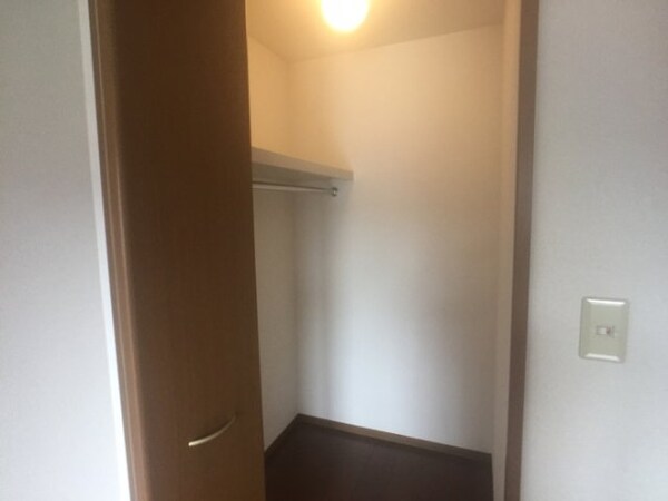 収納(ウォークインクローゼット)