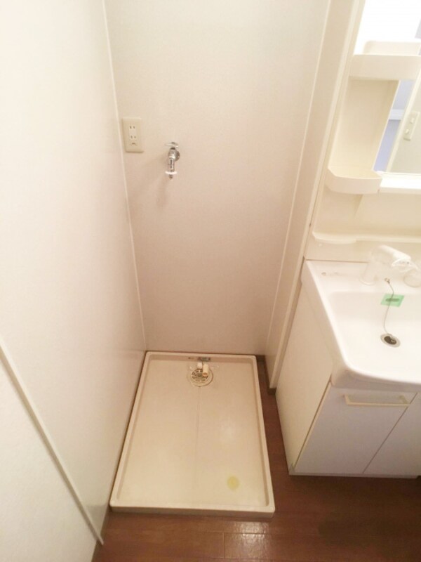 玄関(洗濯機置き場)