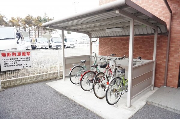 建物設備(駐輪場)